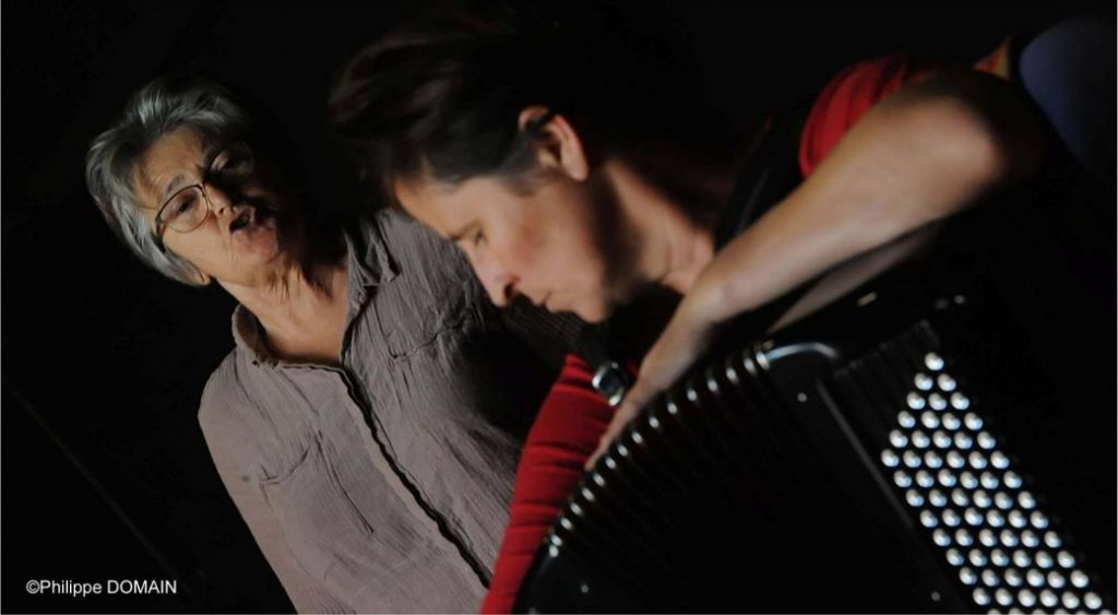 Nathanael sous le figuier Nathanaël sous le figuier de Marcelle Delpastre, lecture musicale par Thérèse Canet - Marie-Laure Fraysse Crédit Philippe DOMAIN